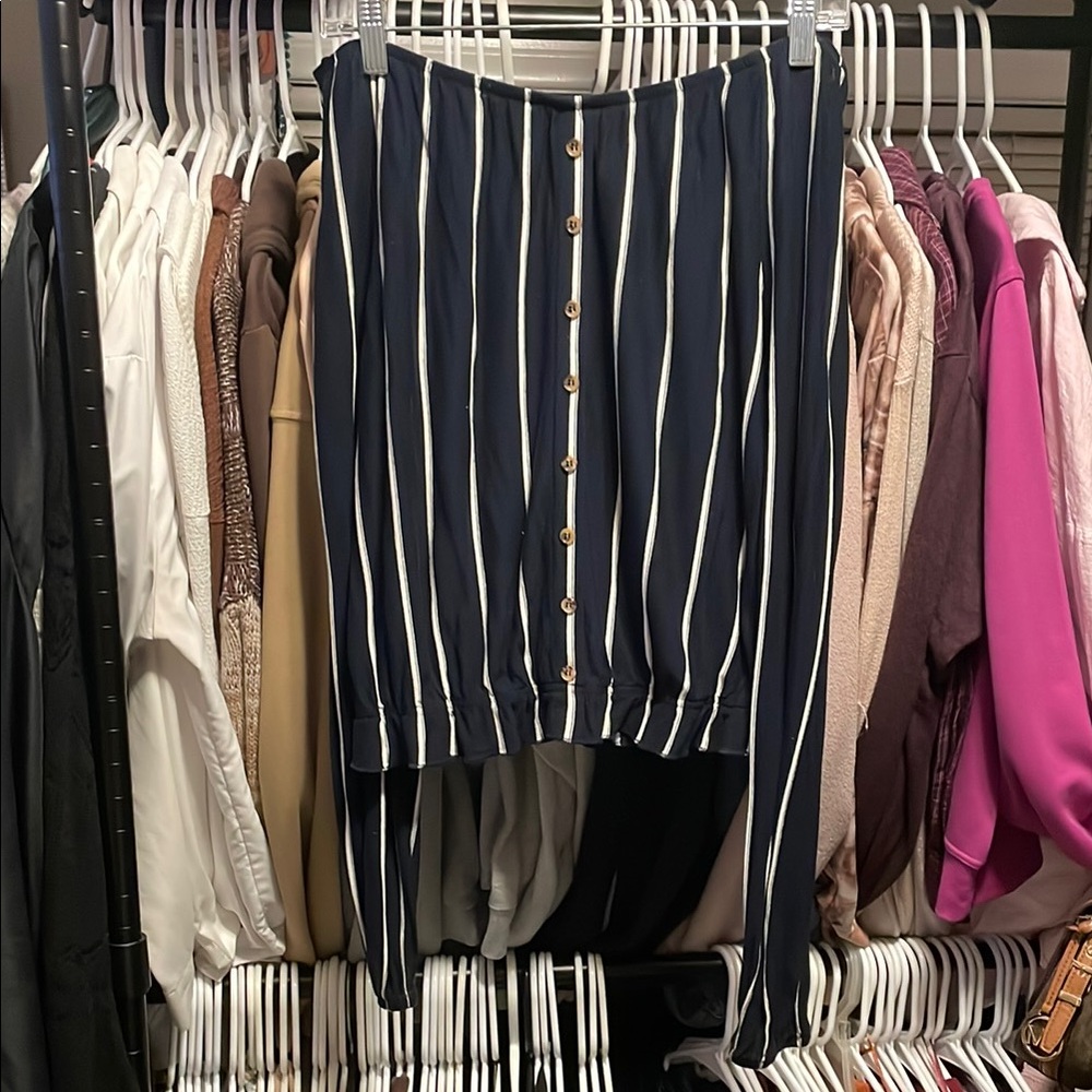 H&M Off-the-Shoulder Navy Striped Blouse – Size M